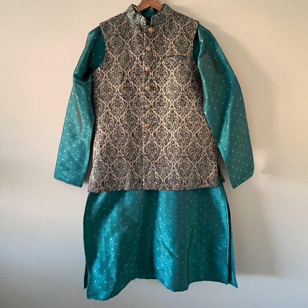 Mohanlal Sons Kurta set with vest and pants